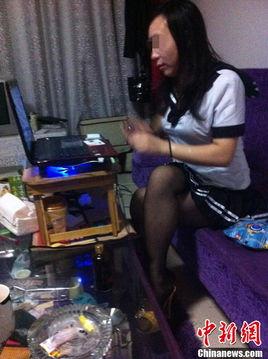 丝袜会所完整版在线观看